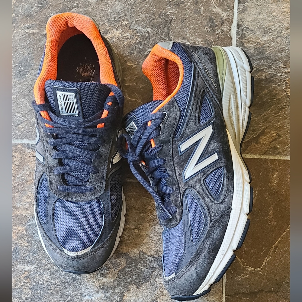 Excellent used New balance 990V4 for men's
